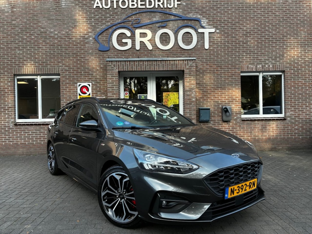 Ford Focus - 1.0 155PK! ST LINE X  CAMERA/CARPLAY/PANO.DAK - AutoWereld.nl