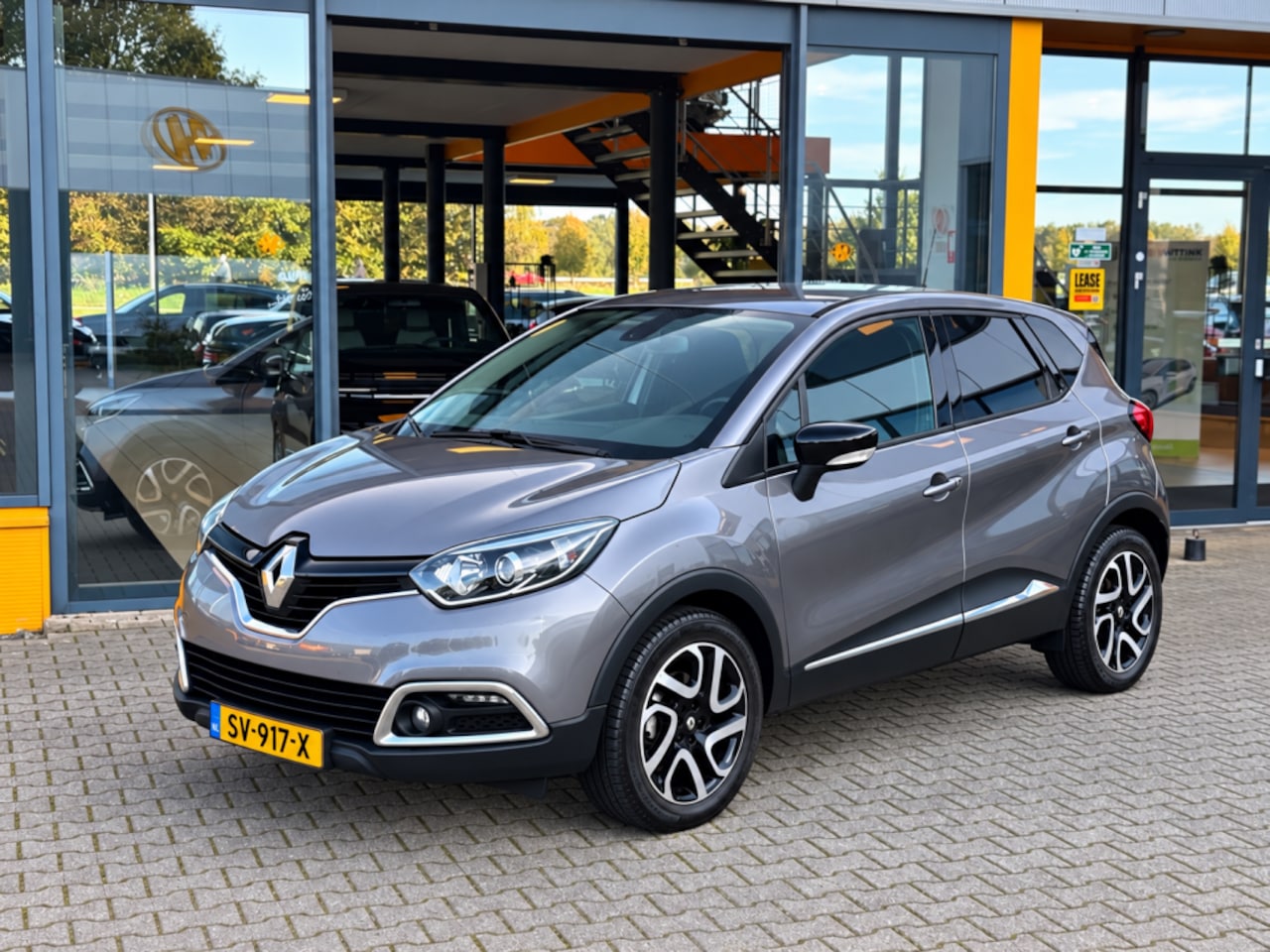 Renault Captur - 1.2 TCe Dynamique - all season - trekhaak - navigatie - AutoWereld.nl