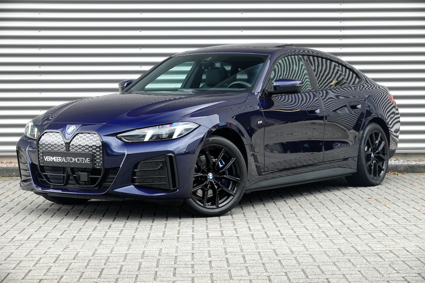 BMW i4 - eDrive40 M Sport Edition 84 kWh Comfort Pack | Trekhaak | Schuifdak | - AutoWereld.nl