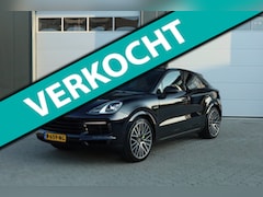 Porsche Cayenne Coupé - 3.0 E-Hybrid Pano Carplay Softclose Sportpijpen 18weg PDLS
