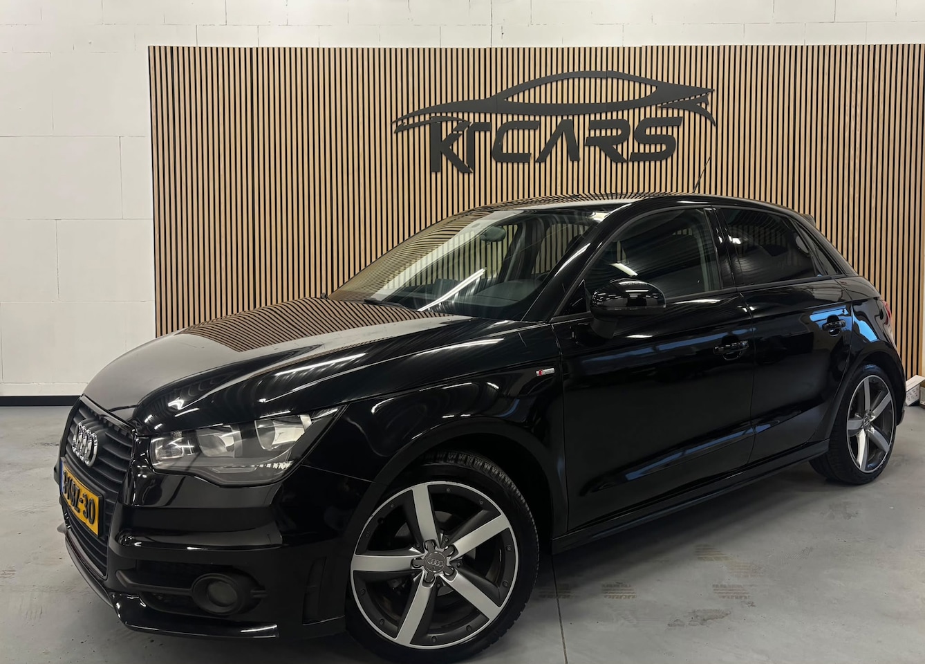 Audi A1 Sportback - 1.2 TFSI Admired|S-Line|LM Velgen|Bluetooth|Navi|Airco|NAP| Dealer onderhouden | - AutoWereld.nl