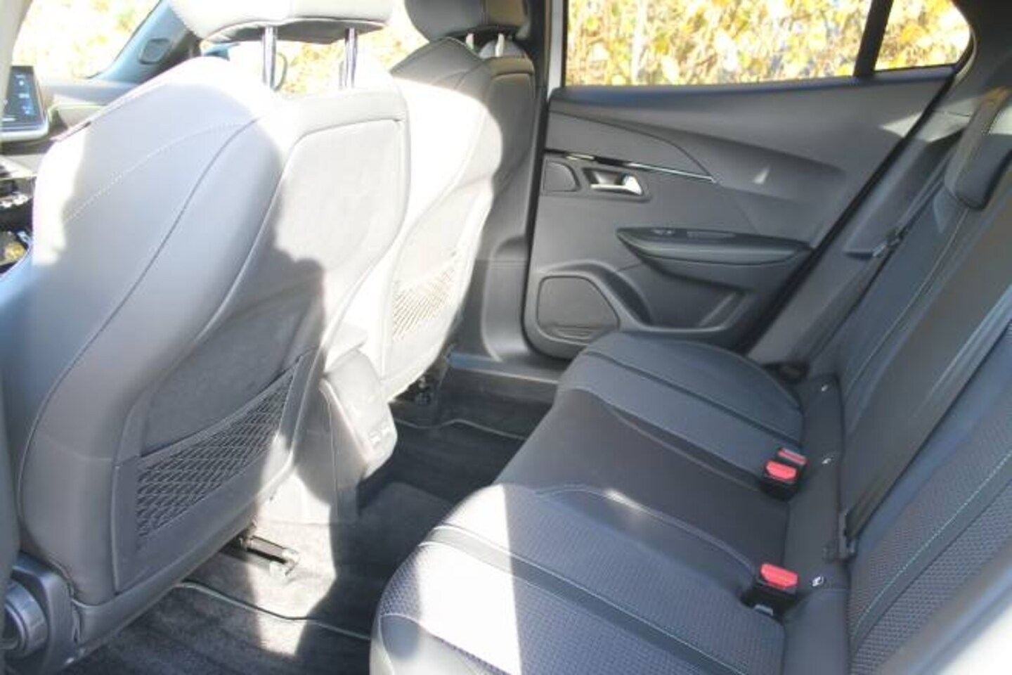 Peugeot 2008 - 1.2 Puretech 130pk EAT8 GT