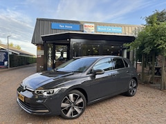 Volkswagen Golf - 1.4 eHybrid Style|Trekhaak|App-Connect|Camera|18"