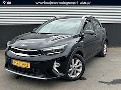 Kia Stonic - 1.0 T-GDi MHEV DynamicLine NL-auto, Parkeersensoren, Navigatie, Climate control, Apple Car