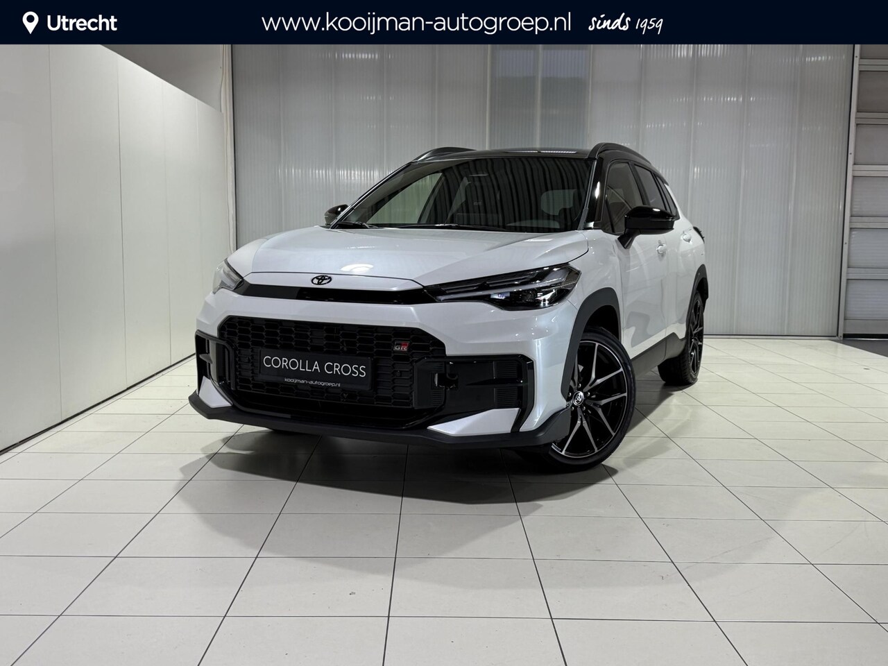 Toyota Corolla Cross - Hybrid 180 GR Sport Panoramadak, JBL Geluidsysteem, Snel leverbaar, € 3000 inruilpremie, 2 - AutoWereld.nl