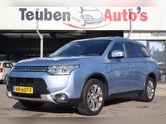 Mitsubishi Outlander - 2.0 PHEV Executive Edition | Leder | Glazen schuifdak | Camera | Trekhaak | Cruise control