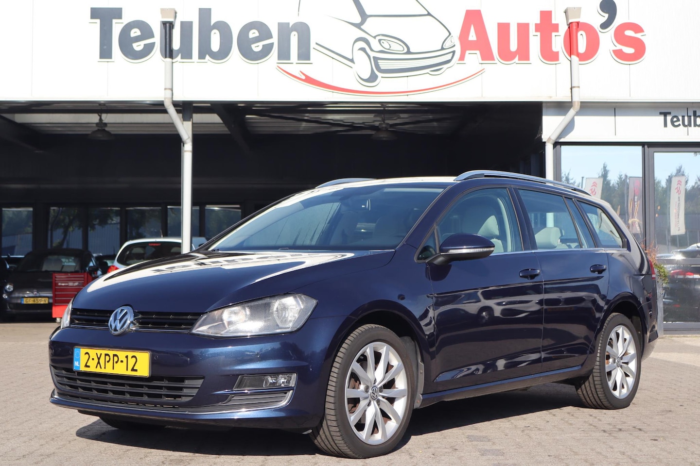 Volkswagen Golf Variant - 1.4 TSI Highline | Automaat | Camera | Climate control | Cruise control | Wegklapbare trek - AutoWereld.nl