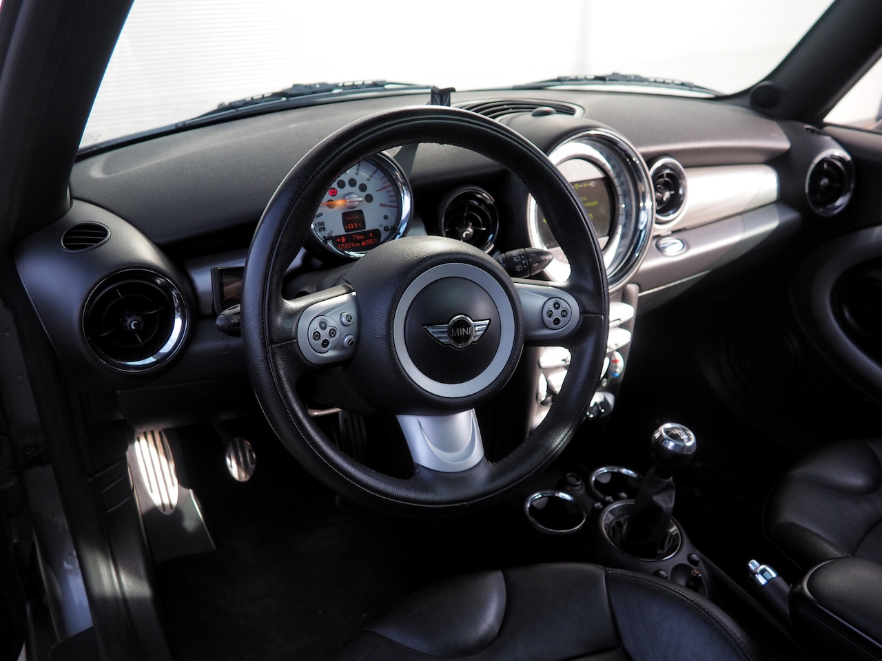 MINI Clubman - COOPER S 1.6 Chili AIRCO LEDER PANODAK PARKEER S.