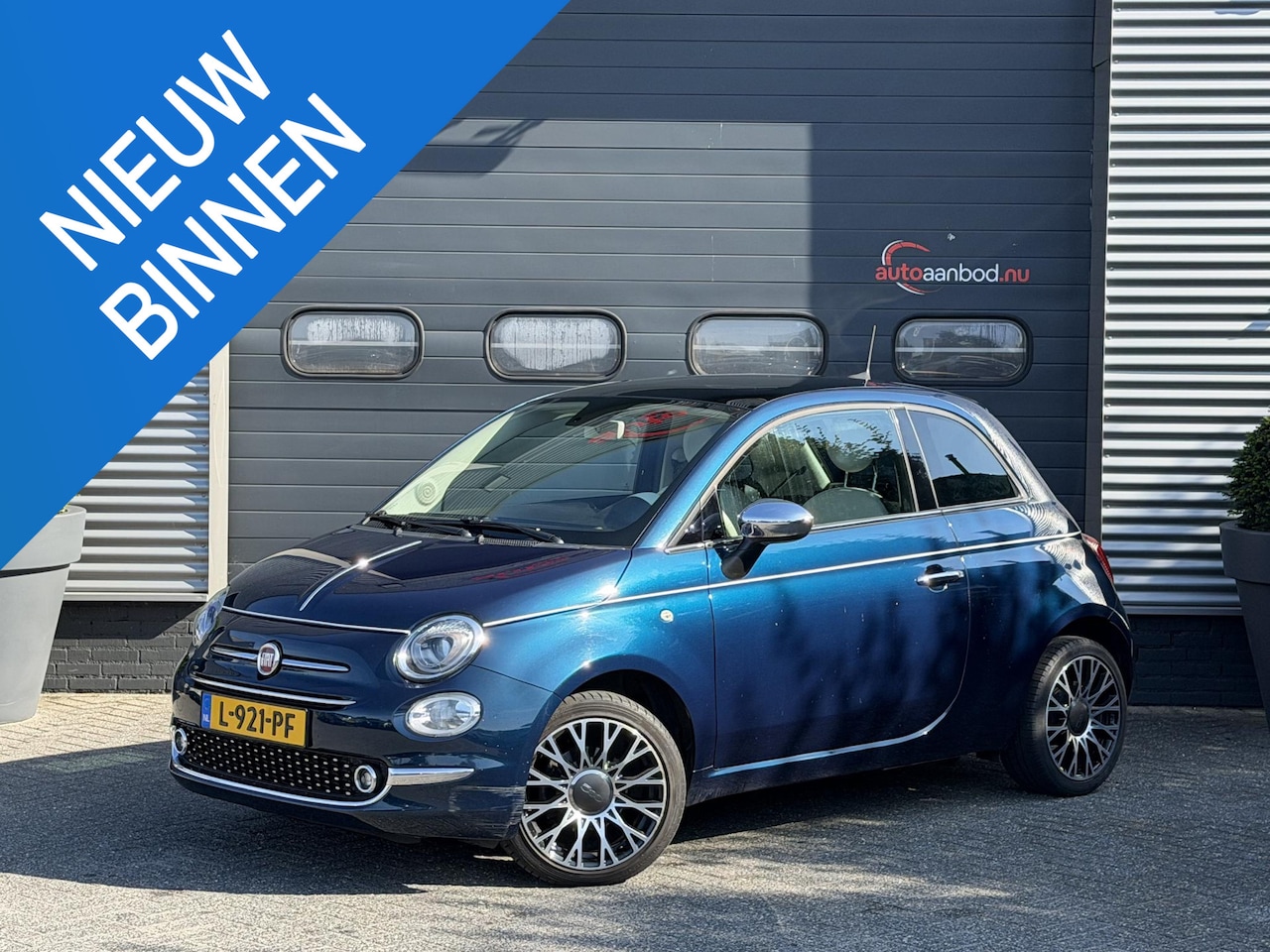 Fiat 500 - 1.2 Lounge | Panoramadak | Navigatie | Parkeersensoren | DAB | Lichtmetalen Velgen | - AutoWereld.nl