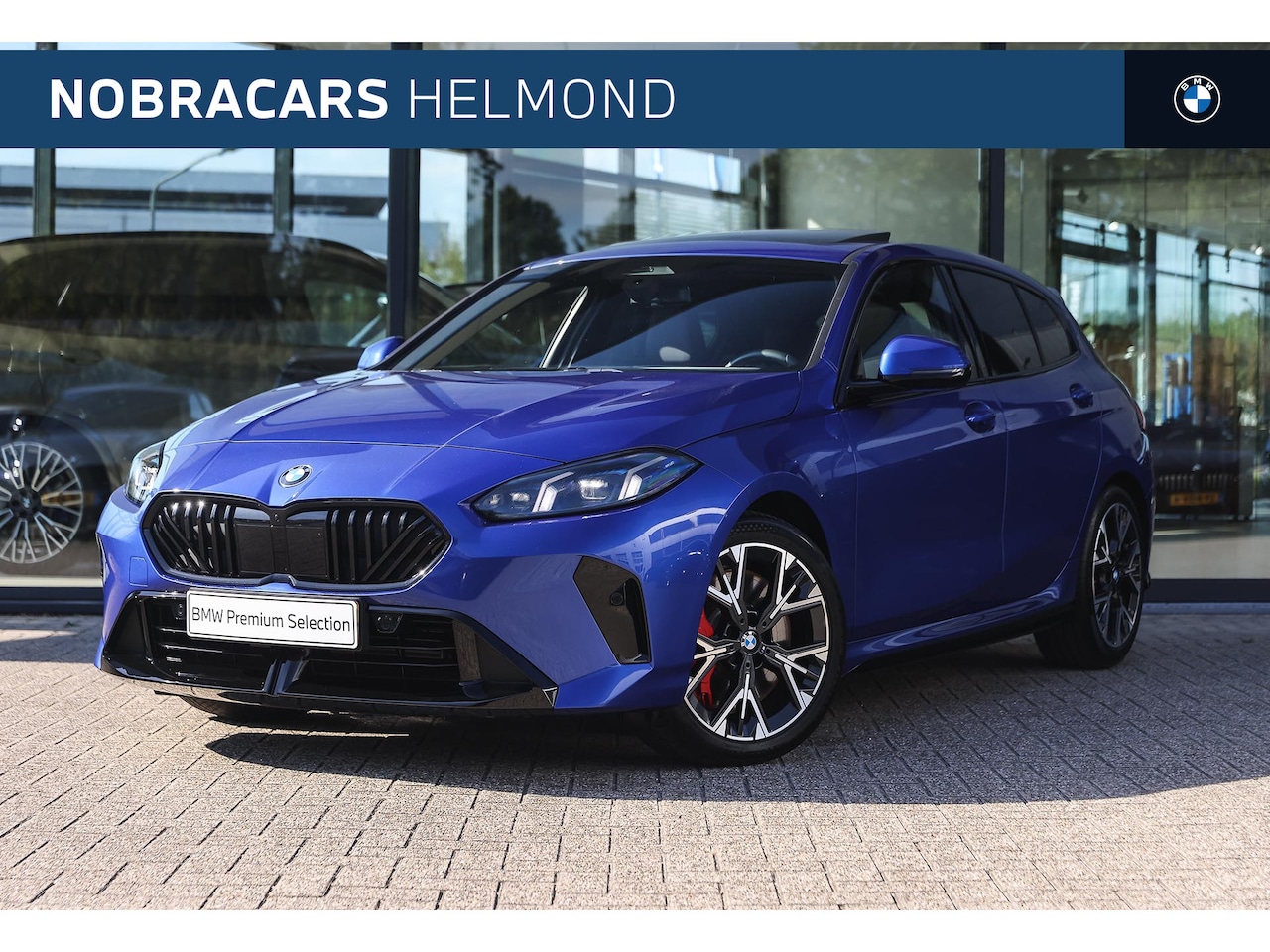 BMW 1-serie - 120 M Sport Automaat / Panoramadak / Sportstoelen / Comfort Access / Achteruitrijcamera / - AutoWereld.nl