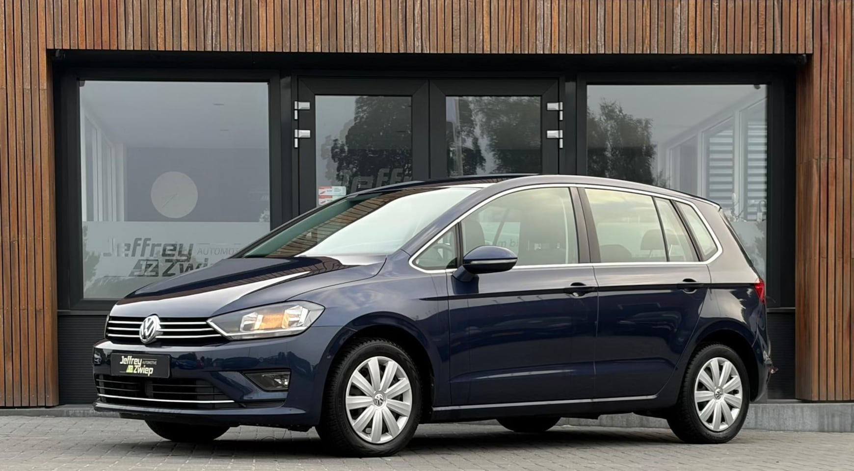 Volkswagen Golf Sportsvan - 1.4 TSI Highline automaat. alcantara. cruise. navi. - AutoWereld.nl
