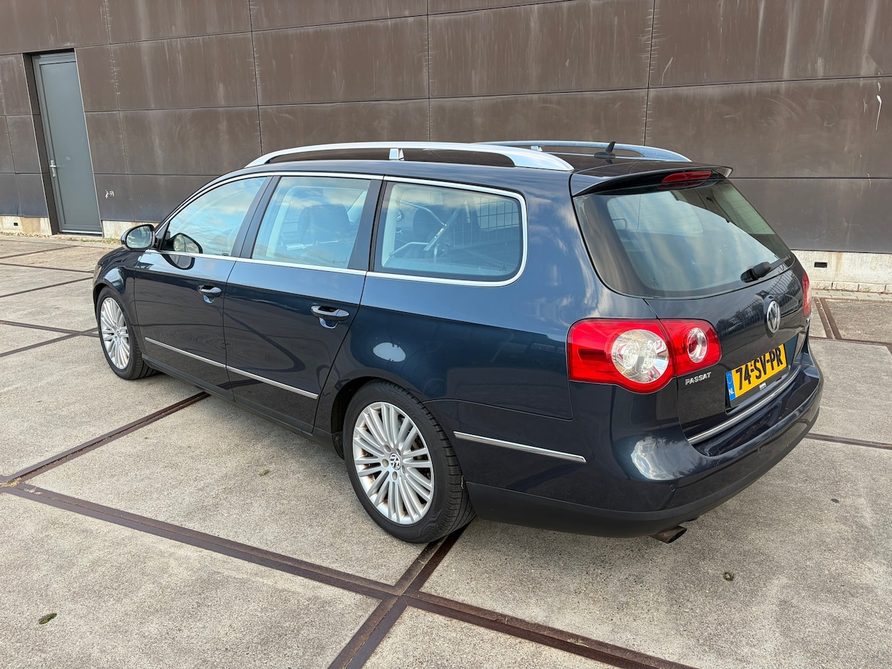 Volkswagen Passat Variant - 3.2 V6 Highline 4M 3.2 V6 Highline 4M - AutoWereld.nl