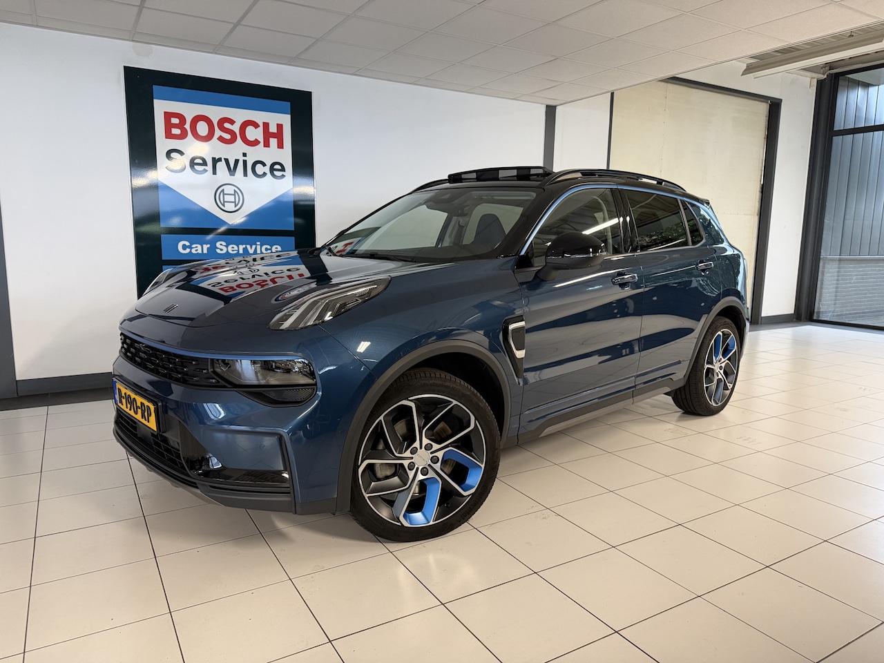 Lynk & Co 01 - 1.5 Phev Panoramadak /360 camera / Carplay /virtual cockpit - AutoWereld.nl