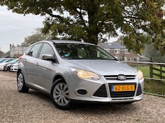 Ford Focus - 1.0 EcoBoost Lease Trend | Nieuwe APK + Cruise + Airco nu € 1.975,