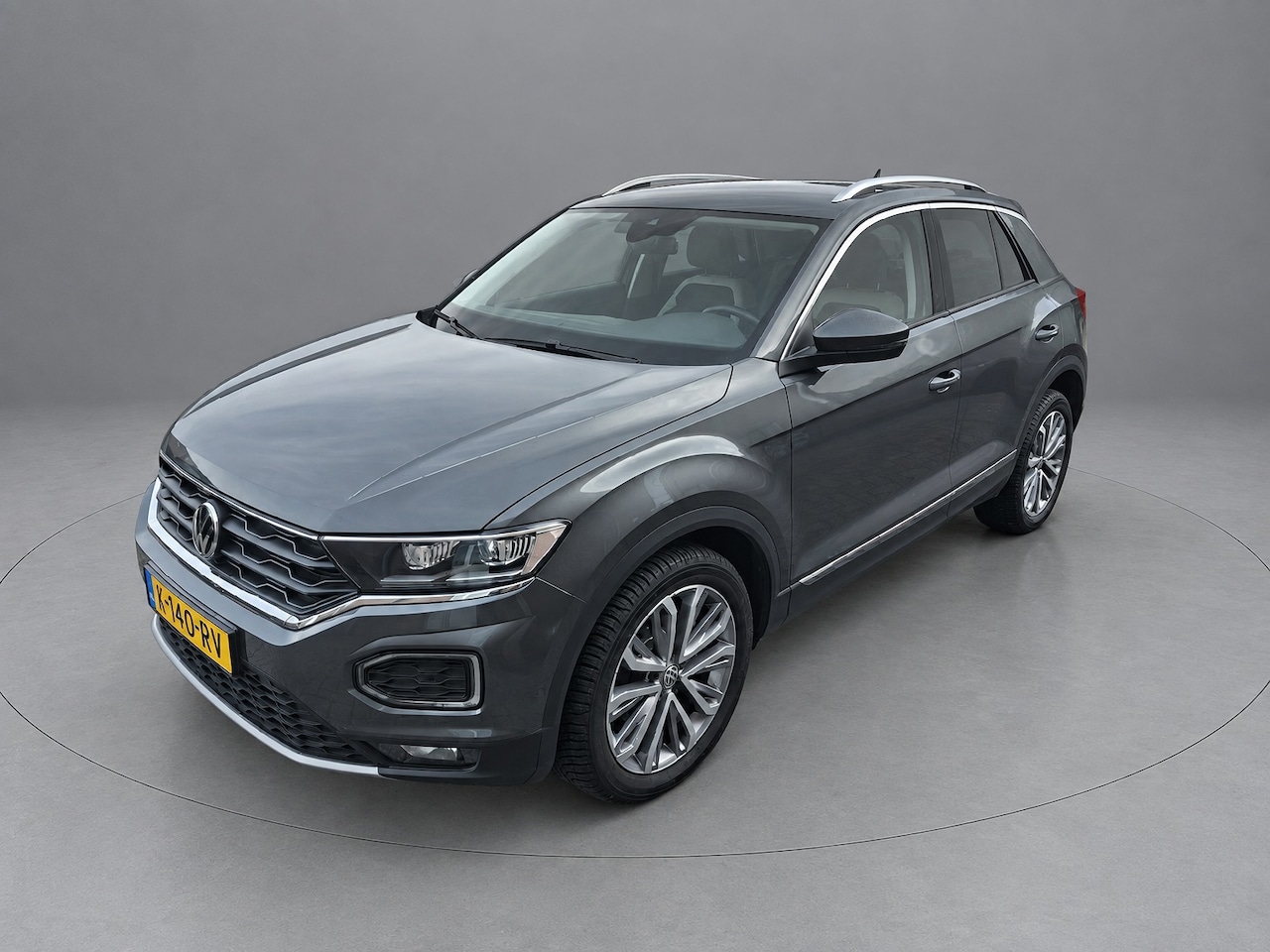 Volkswagen T-Roc - 1.5 TSI Sport 1.5 TSI Sport, Camera, ACC, PDC, Virtual, Dealer ond, NAP - AutoWereld.nl
