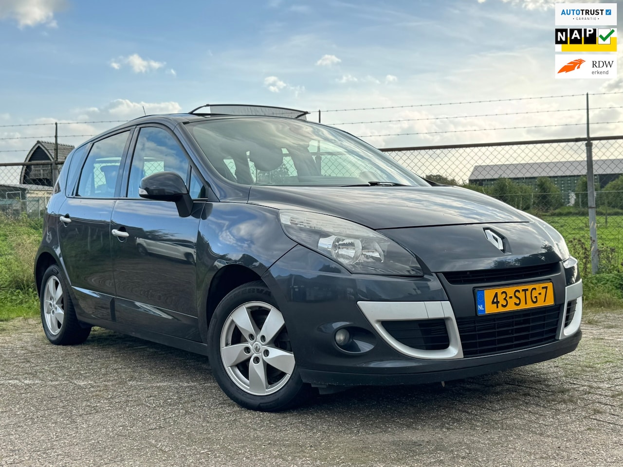Renault Scénic - 1.6 Authentique Panodak Trekhaak - AutoWereld.nl