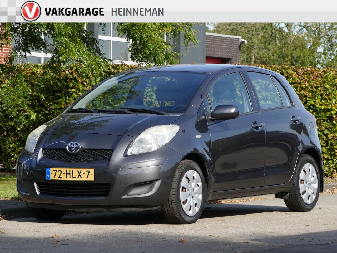 Toyota Yaris - 1.3 VVTi Aspiration | slechts 106000km | airco | trekhaak - AutoWereld.nl