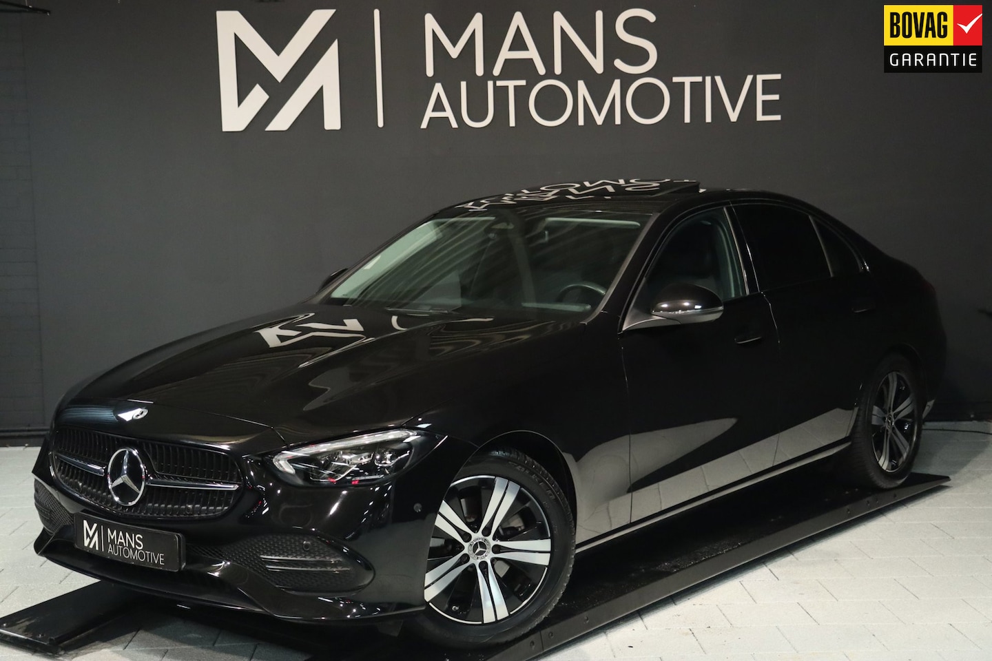 Mercedes-Benz C-klasse - C 180 Mild-Hybrid / PANODAK / ACC / CAMERA / CARPLAY / SFEERVERLICHTING - AutoWereld.nl