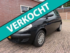 Lancia Y(psilon) - Ypsilon 1.2 APK 3-7-2027 airco audio scherm trekhaak