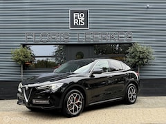 Alfa Romeo Stelvio - | 2.0 T AWD | PANO | 280 PK | Zwart Leer |