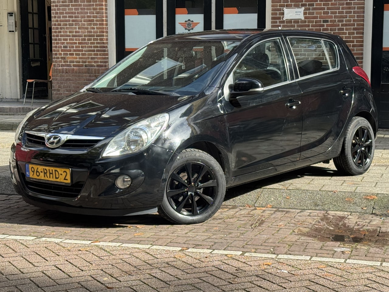 Hyundai i20 - 1.2i i-Motion AIRCO | LAGE KM - AutoWereld.nl