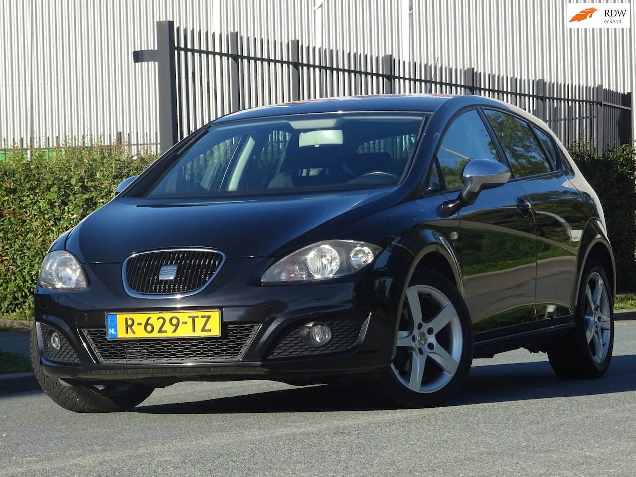SEAT Leon - 1.8 TFSI Style 141DKM CARPLAY/CLIMA/CRUISE/APK - AutoWereld.nl