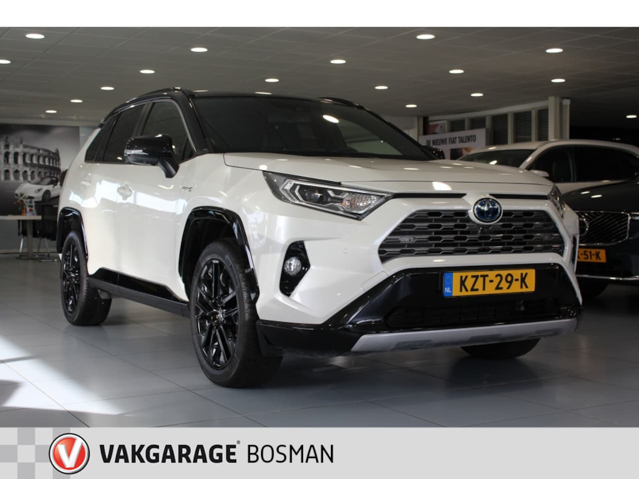Toyota RAV4 - 2.5 Hybrid Bi-Tone/PANO/JBL/CRUISE - AutoWereld.nl