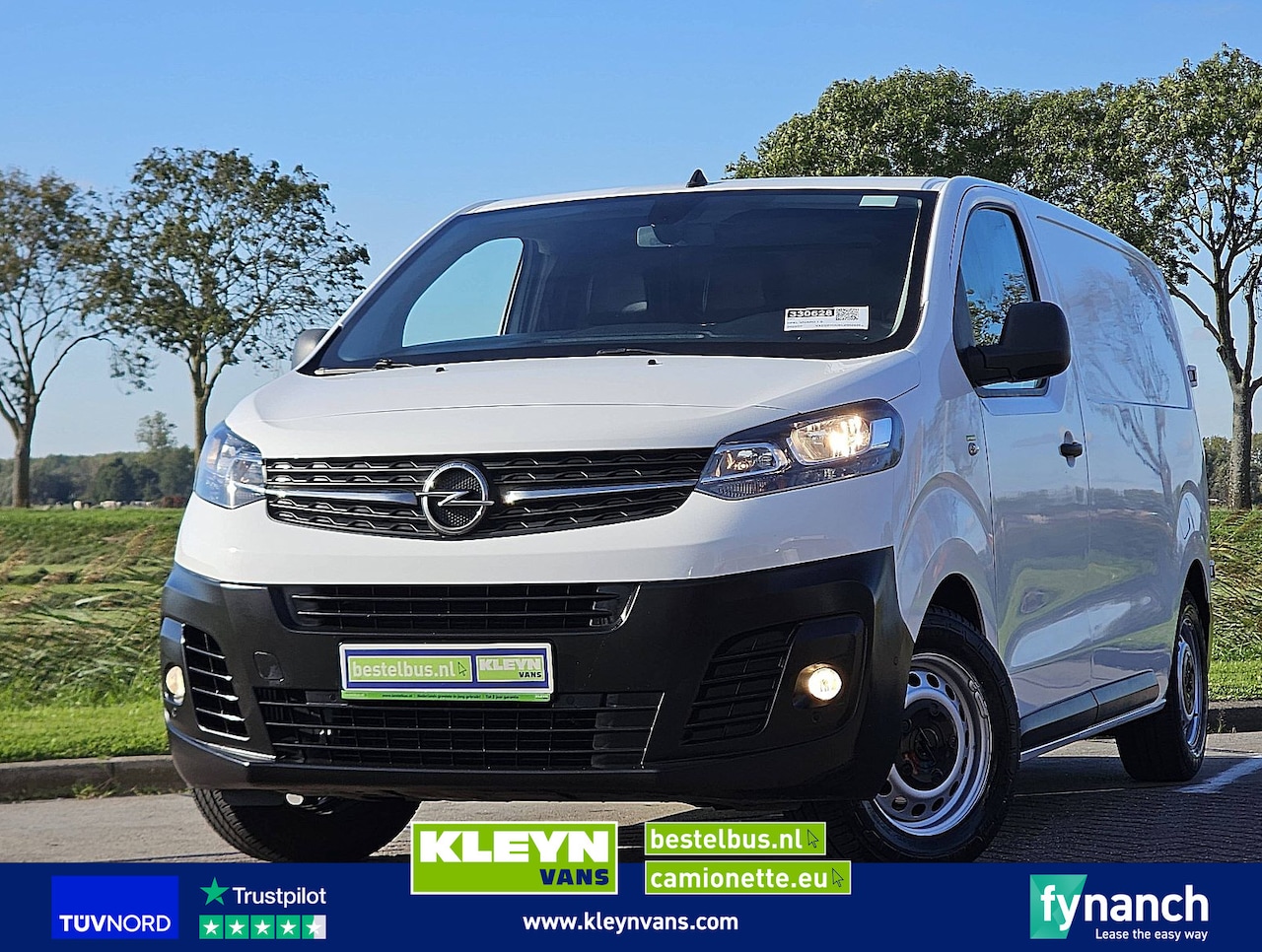 Opel Vivaro - 1.5 L2 Navi NAP Euro6 Airco Trekhaak 3-Zits/Leer Camera Oh-Historie! - AutoWereld.nl