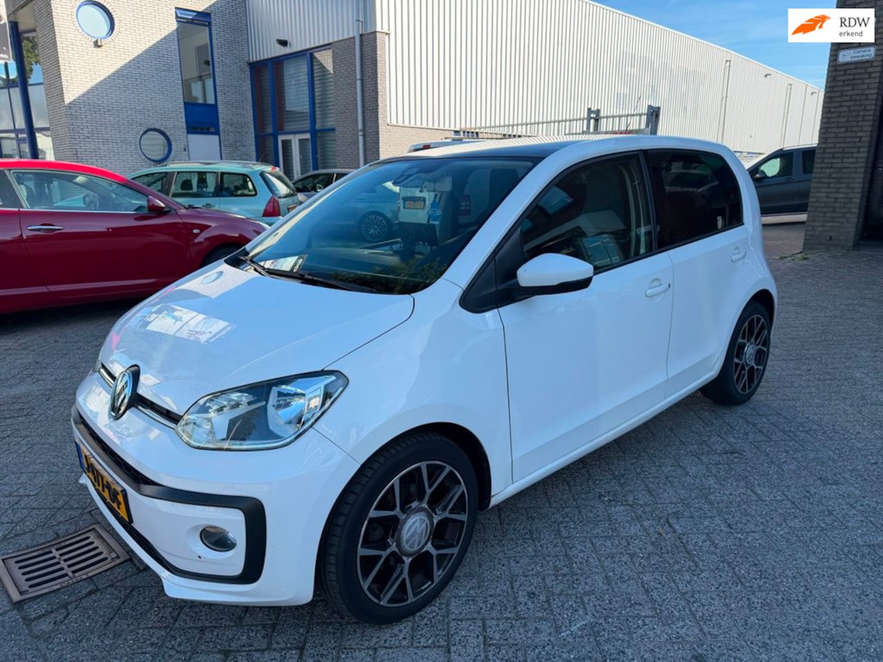 Volkswagen Up! - 1.0 BMT move up! Aflever beurt, Navi Nw Apk - AutoWereld.nl