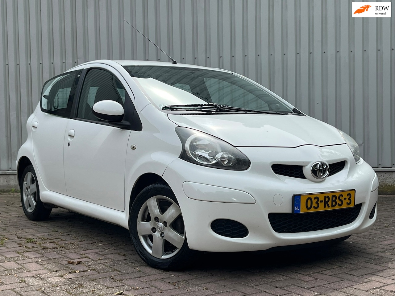 Toyota Aygo - 1.0-12V Comfort Navigator 1.0-12V Comfort Navigator - AutoWereld.nl