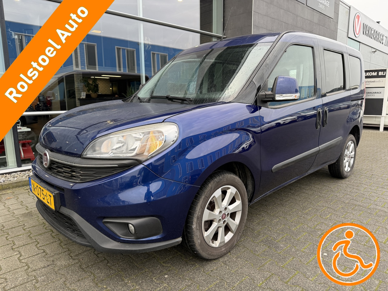 Fiat Doblò - 4+1 Rolstoelauto 1.4 T-Jet Easy (Mooie ruime 4+1 Rolstoelauto met extra diepe Freedom-bode - AutoWereld.nl