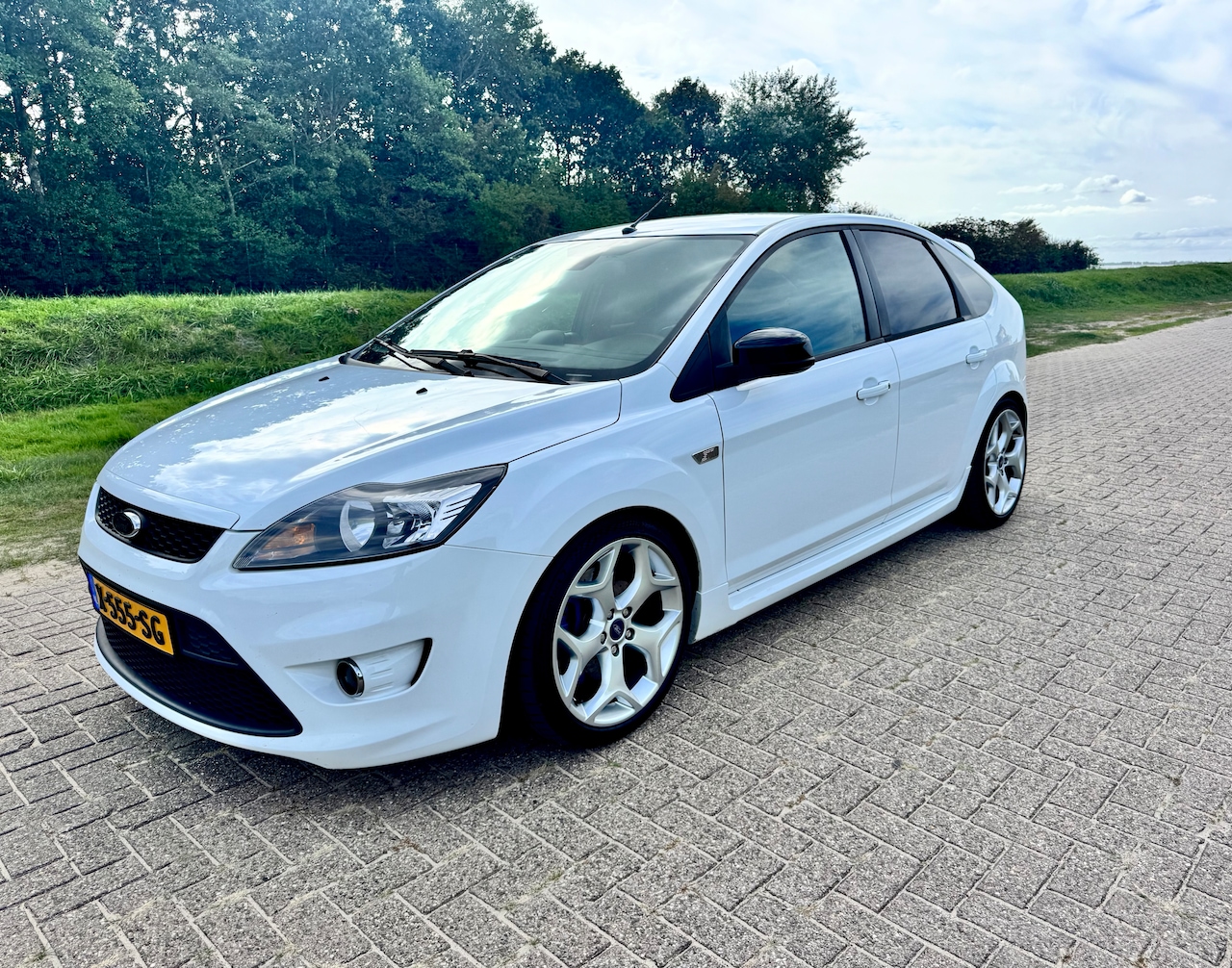 Ford Focus - 2.5 ST - AutoWereld.nl