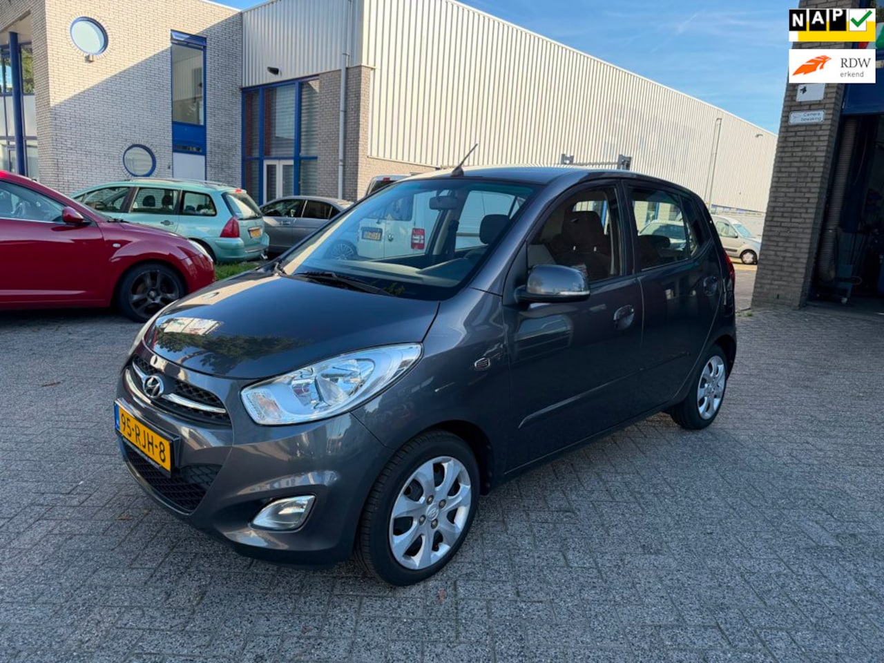 Hyundai i10 - 1.1 i-Motion Cool Nw Apk Nw Distributie Nw Banden - AutoWereld.nl