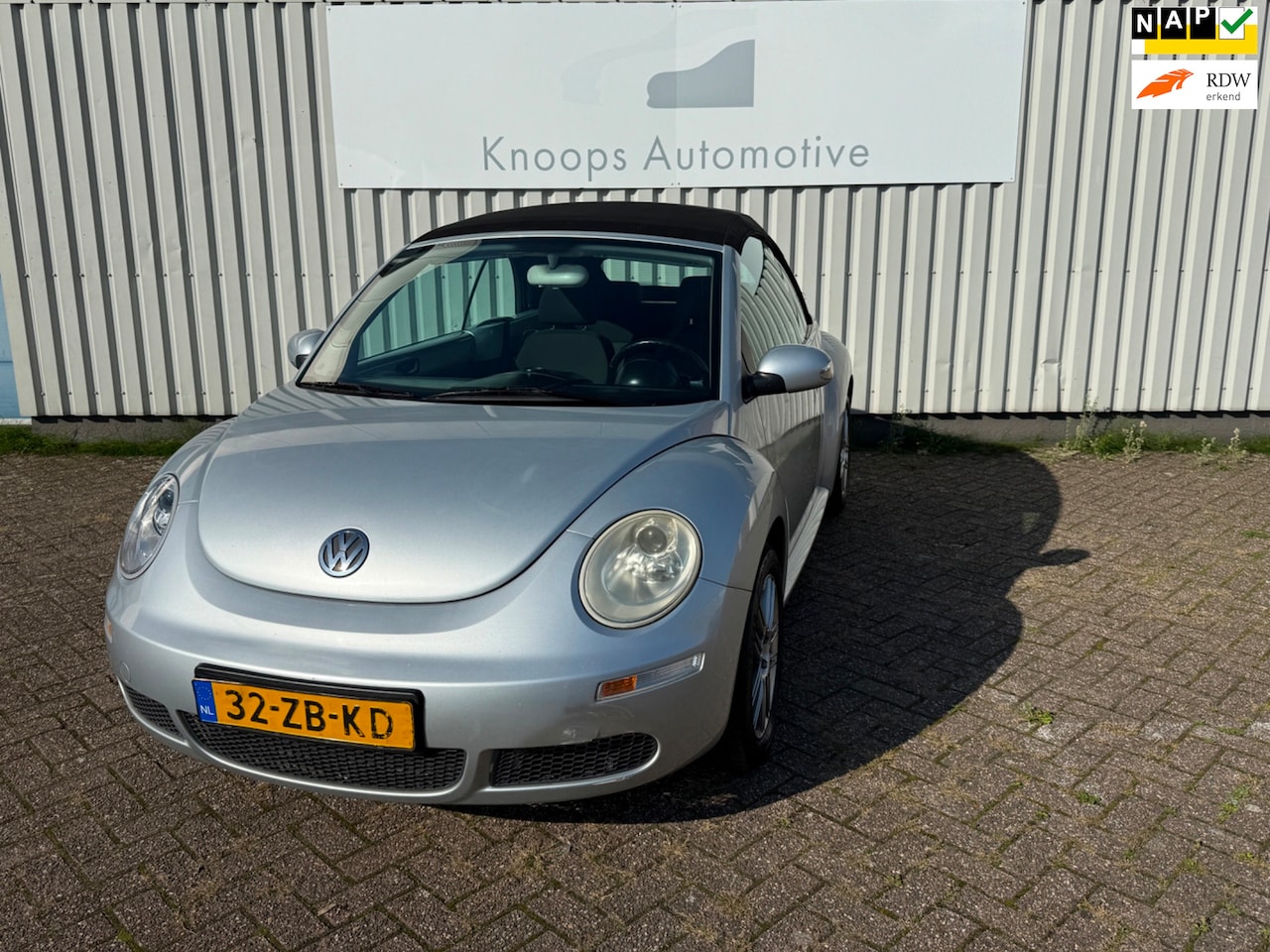 Volkswagen New Beetle Cabriolet - 1.6 Trendline Elektrische kap - AutoWereld.nl