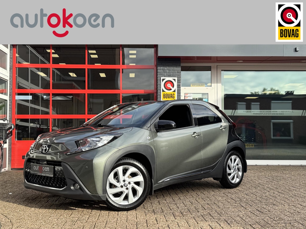 Toyota Aygo X - 1.0 VVT-i S-CVT Premium *CAMERA/ACC/STOELVERWARMING* - AutoWereld.nl