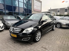 Mercedes-Benz B-klasse - 200 AUTOMAAT, Trekhaak, Pano, APK 08/27