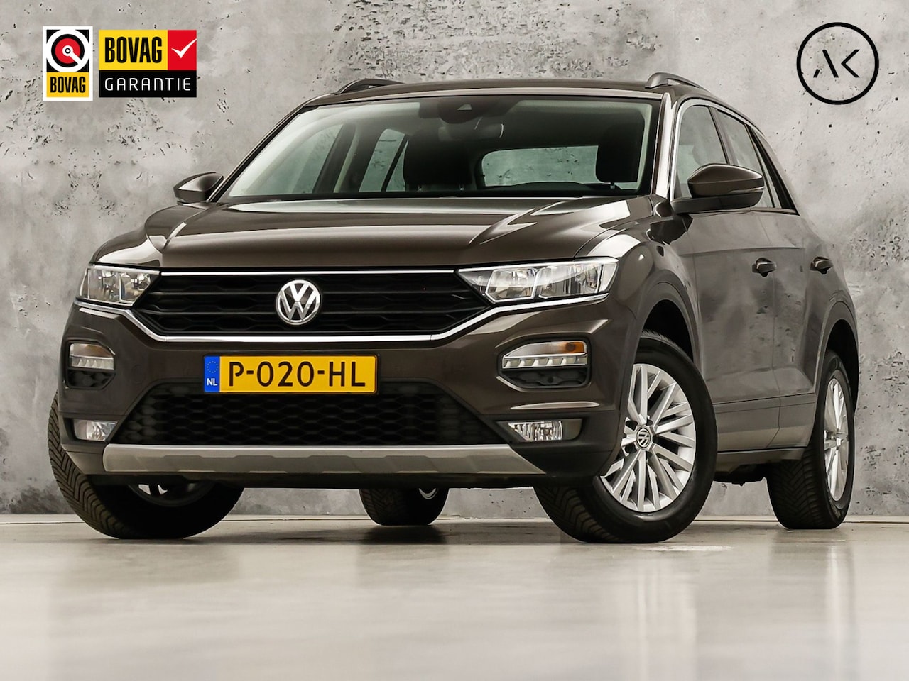 Volkswagen T-Roc - 1.5 TSI Sport 150Pk (APPLE CARPLAY, GROOT NAVI, STUUR/STOELVERWARMING, CAMERA, SPORTSTOELE - AutoWereld.nl