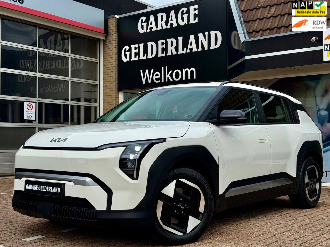 Kia EV3 - LONG-RANGE | VIRTUAL-COCKPIT | FULL-LED | APPLE/ANDROID | ACC | CLIMATE | STOEL/STUURVERW, - AutoWereld.nl