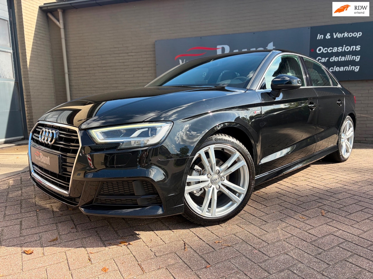 Audi A3 Limousine - 1.0 TFSI S Line Edition | ORG NL | NAP | S3 look - AutoWereld.nl
