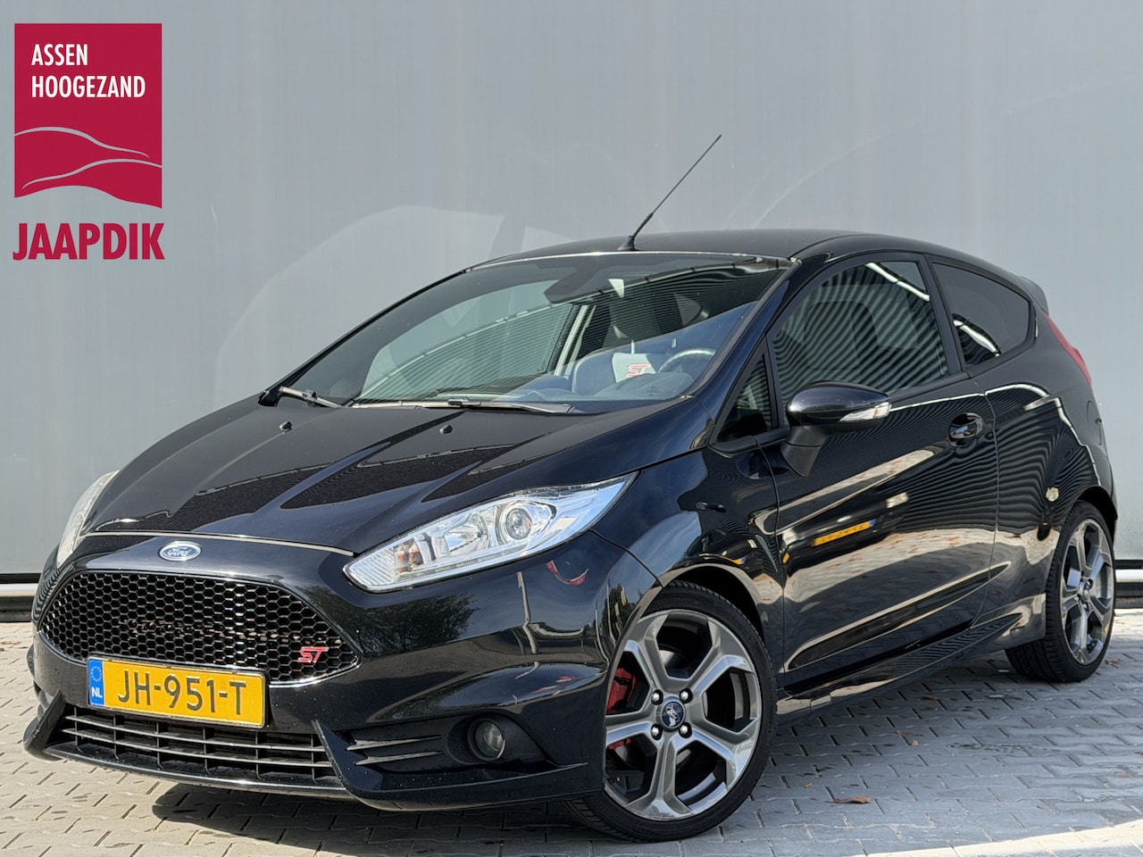 Ford Fiesta - BWJ 2016 | 1.6T 183PK ST2 | NL AUTO | CLIMA | NAVI | CAMERA | LEDER/STOF | RECARO | DONKER - AutoWereld.nl