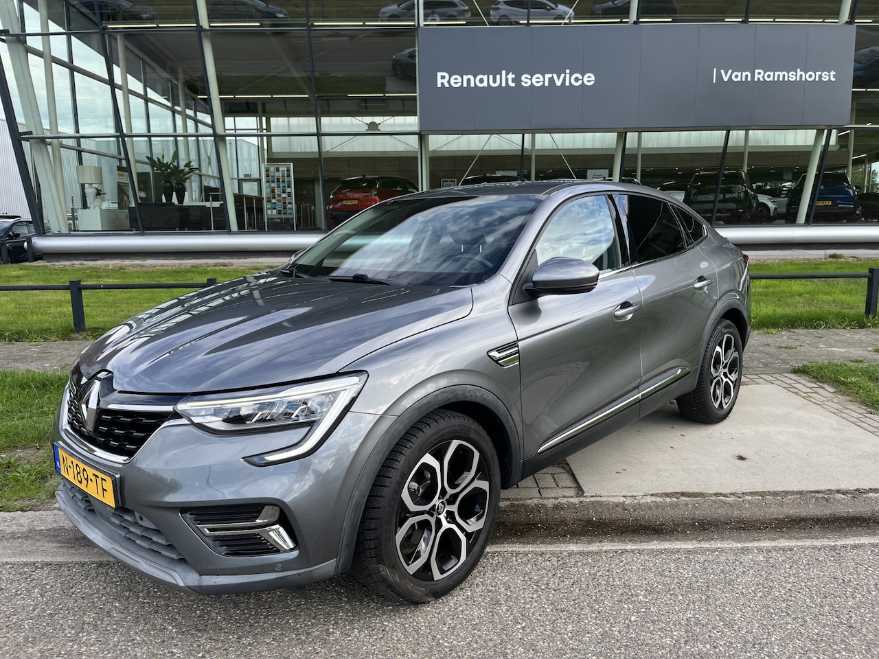 Renault Arkana - 1.6 E-Tech Hybrid 145PK Intens / Camera / Dode Hoek / Parkeerhulp V+A / Climate / Keyless - AutoWereld.nl