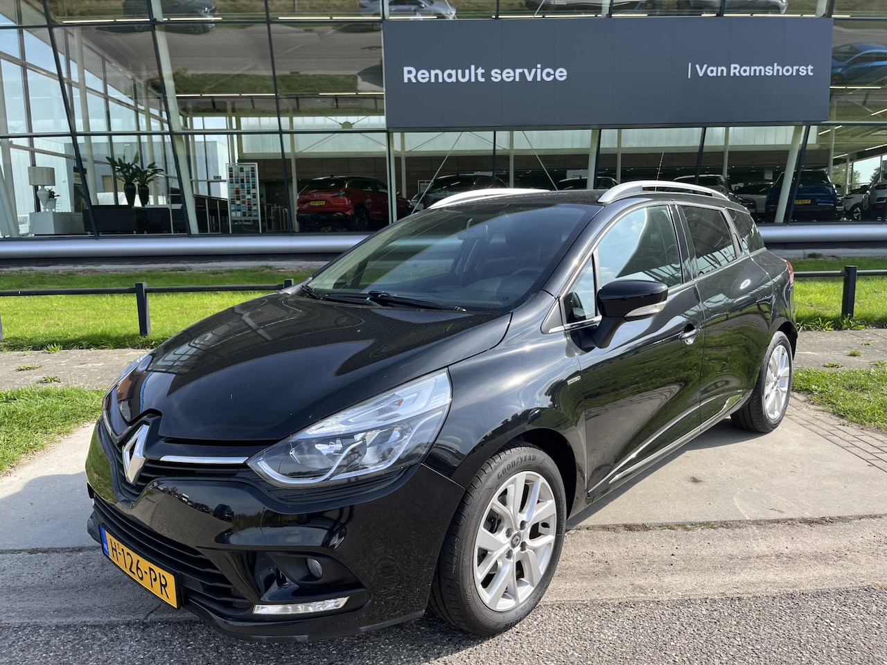 Renault Clio Estate - 0.9 TCe Limited / Airco / Parkeerhulp A / Elek Ramen V+A / Navigatie / LMV / - AutoWereld.nl