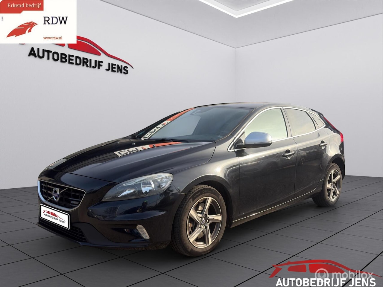 Volvo V40 - 2.0 D4 R-Design 2.0 D4 R-Design - AutoWereld.nl