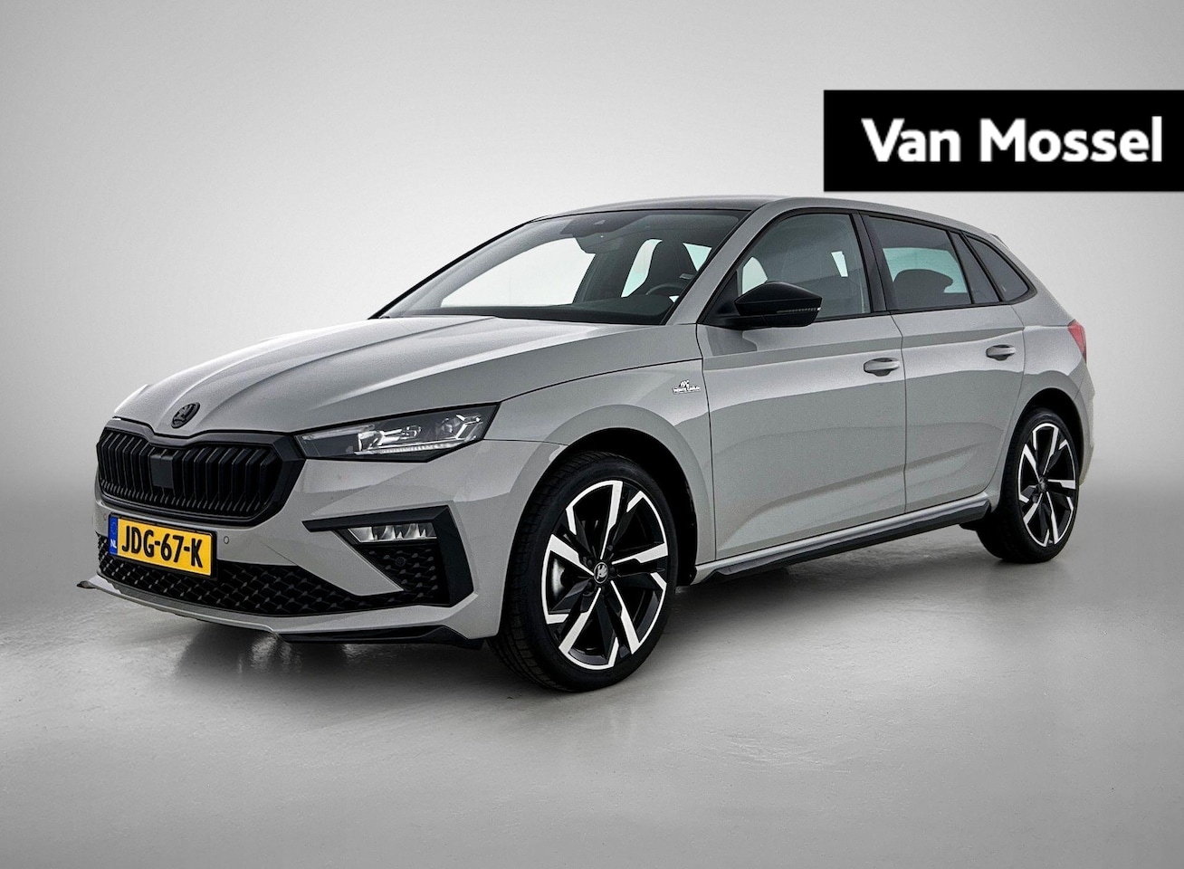 Skoda Scala - 1.0 TSI Monte Carlo | WORDT VERWACHT | PANORAMADAK | STOELVERWARMING | ACHTERUITRIJCAMERA - AutoWereld.nl