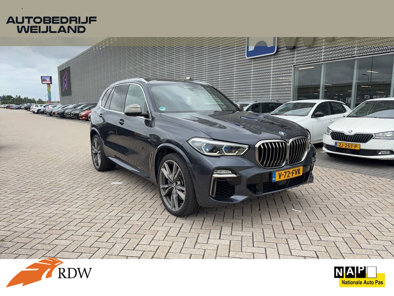 BMW X5 - M50d High Executive GRIJS KENTKEN M-PAKKET BTW-auto I 22" I Pano I Leder I Head-Up I Winte - AutoWereld.nl