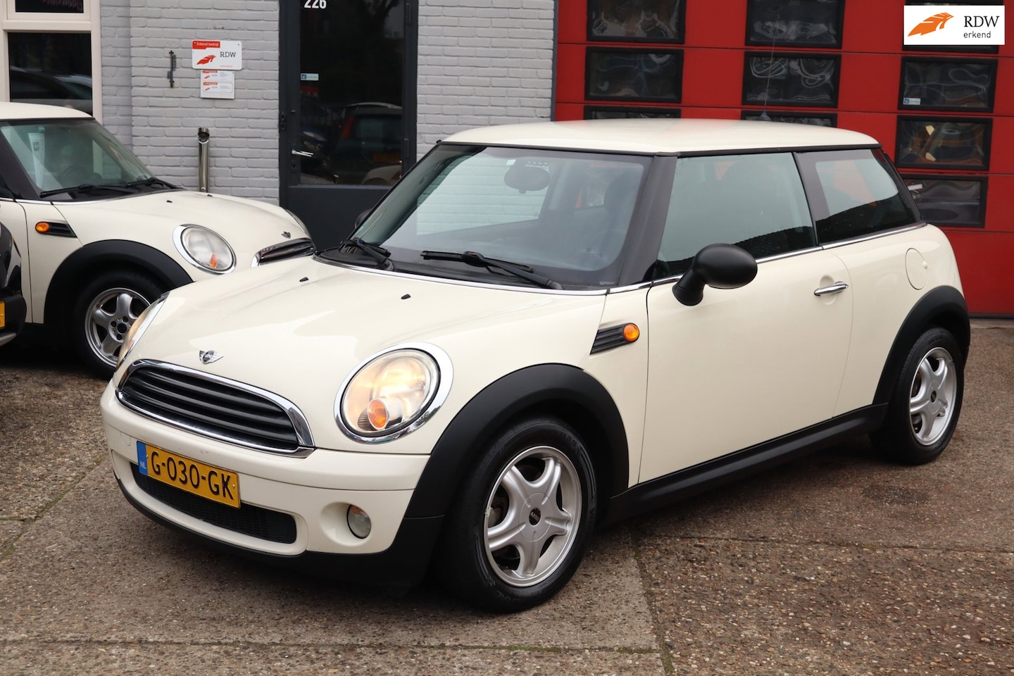 MINI 3-Deurs - 1.4 One Anniversary Business , AIRCO, GOEDE APK - AutoWereld.nl