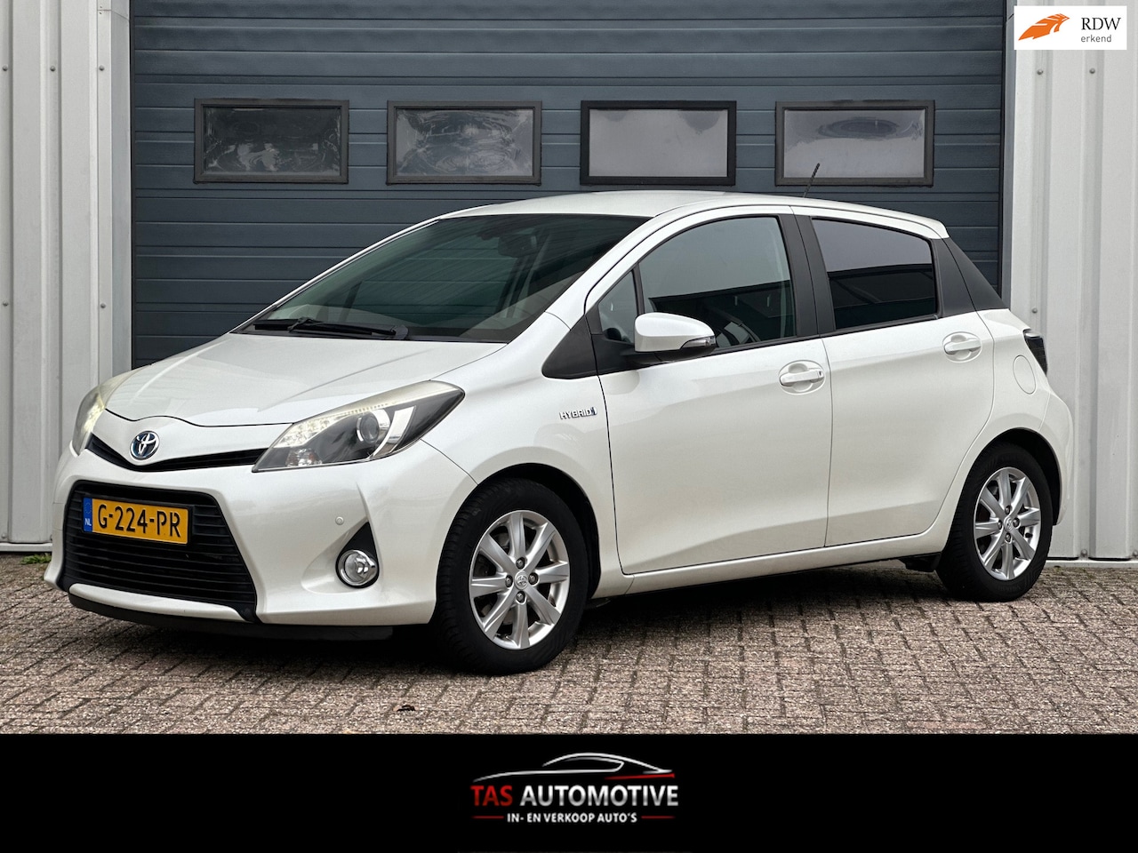 Toyota Yaris - 1.5 Full Hybrid Aspiration CRUISE / CLIMA / PDC - AutoWereld.nl