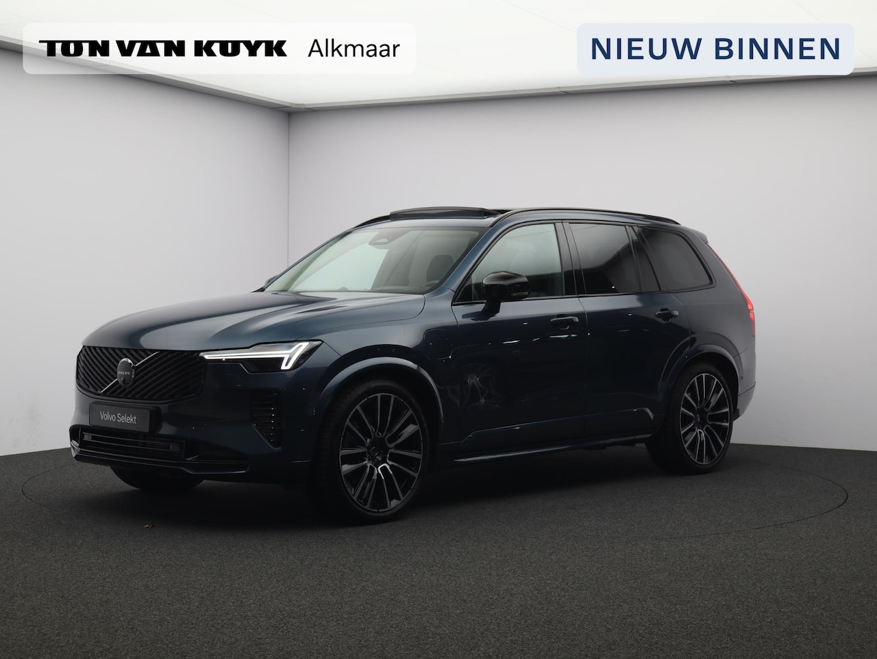 Volvo XC90 - 2.0 T8 Plug-in hybrid AWD Ultra Dark Luchtvering / Panorama dak / Stuurverwarming- Stoelve - AutoWereld.nl