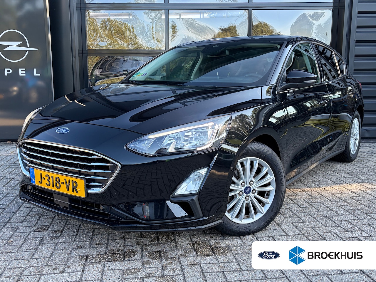 Ford Focus - 1.0 Hybrid Titanium X | AGR COMFORTSTOELEN| DODEHOEK DETECTIE| NAVIGATIE + APPLE CARPLAY/A - AutoWereld.nl