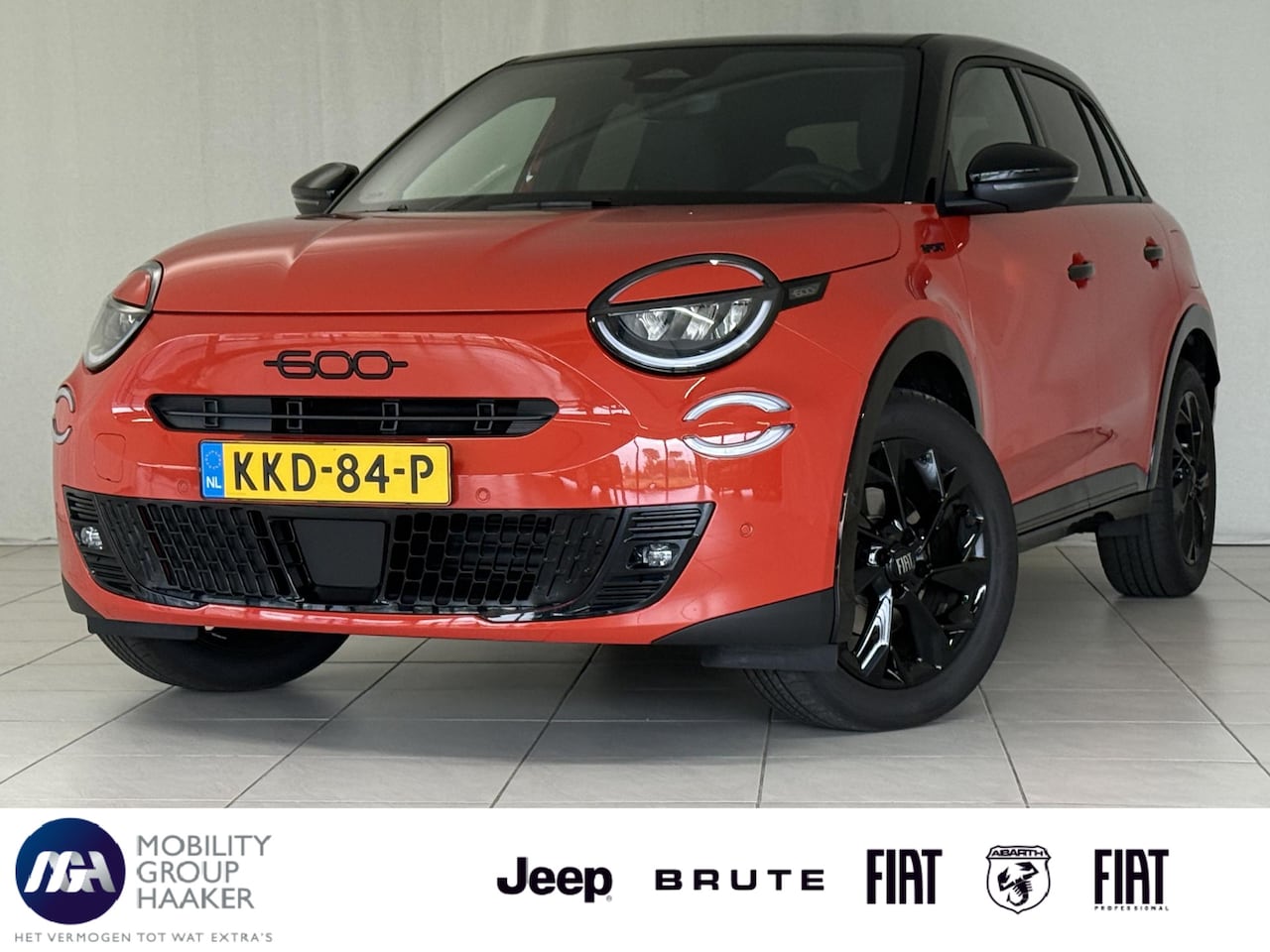 Fiat 600e - Sport 54 kWh | Parkeercamera | Carplay | ACC - AutoWereld.nl